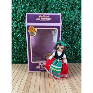 Vingae Italy Fishel Dolls Of All Nations Bookshelf Italy 7” Doll Box Clothes Sta